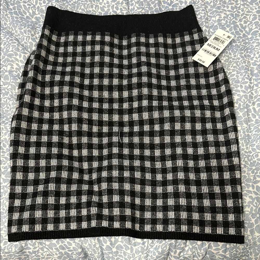 H&M Black and White Knee-Length Pencil Skirt